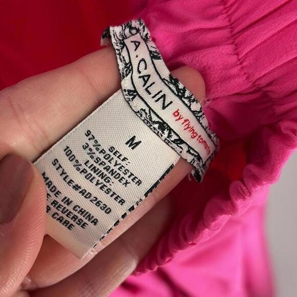 Chic Pink Maxi Dress with Tie Detail - Picture 5 of 7